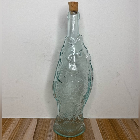 Pescenvino Vintage 13" Italian Glass Fish Shaped Antinori Wine Bottle Decanter - Picture 1 of 7